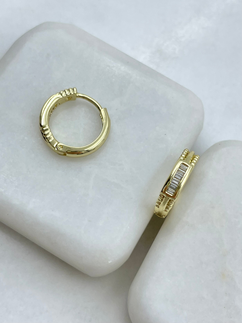 Özel Seri Baget Taşlı Tasarım Halka Küpe Gold