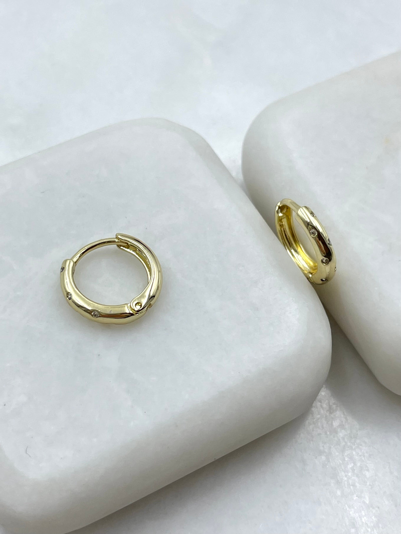 Özel Seri Minimal Zirkon Taşlı Halka Küpe Gold
