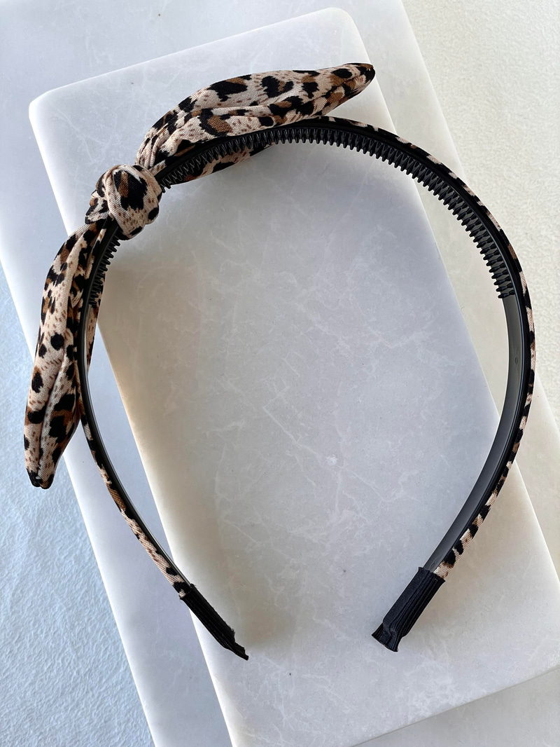 Yan Fiyonklu Leopar Taç Vizon