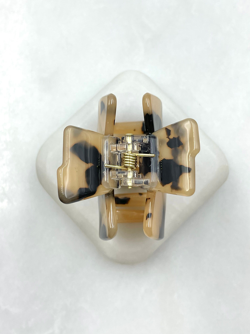 Fiyonk Model Kemik Mandal Toka Bej