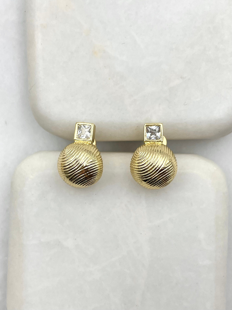 Kare Kristal Taşlı Vintage Küpe Gold