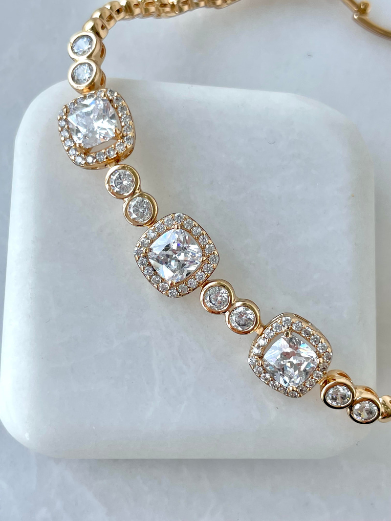 Özel Seri Top Sıralı Kristal Taşlı Bileklik