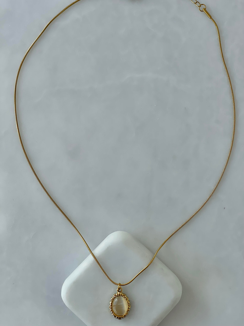 Çelik Opal Taşlı Etnik Desen Kolye Vizon-Gold