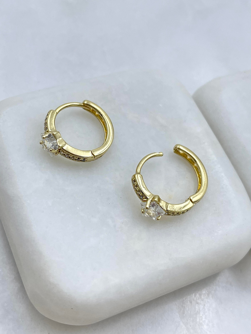 Özel Seri Gömme ve Kristal Taşlı Yıldız Model Halka Küpe Gold