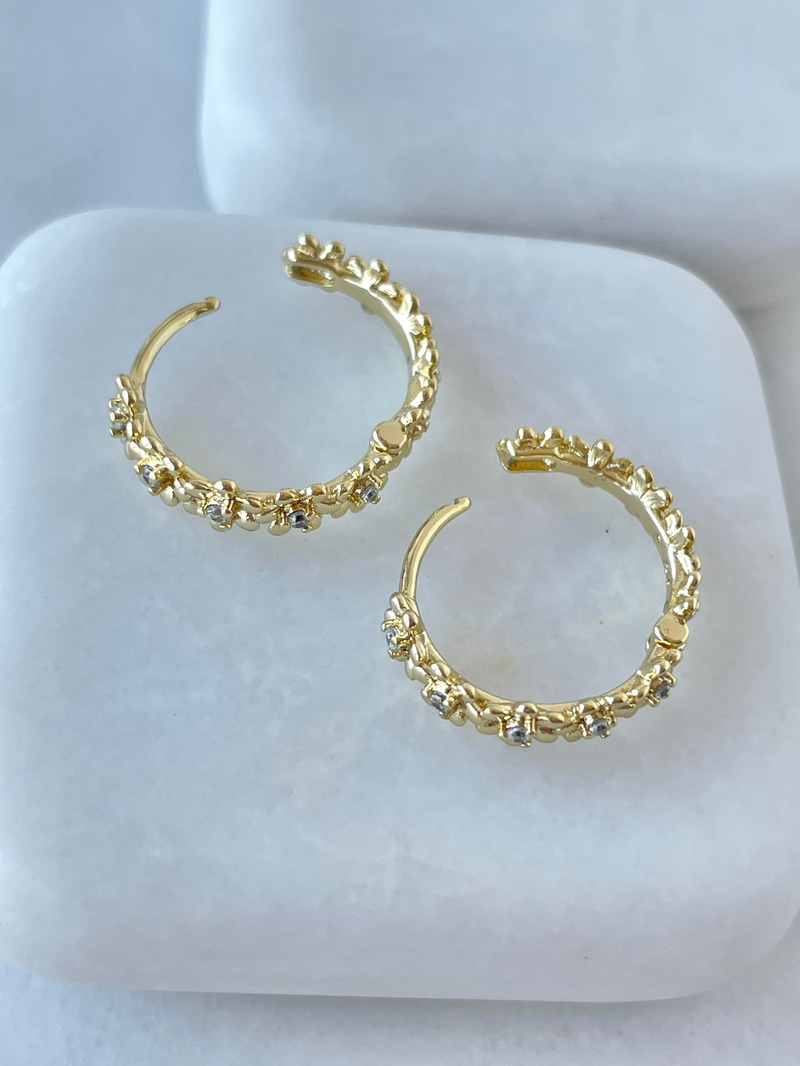 Özel Seri Minimal Çiçekli Halka Küpe Gold