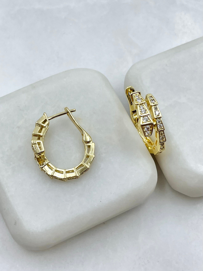 Gömme Taşlı Yılan Model Küpe Gold