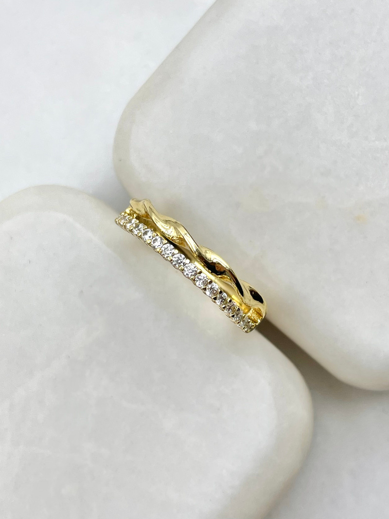 Özel Seri Gömme Taşlı Burgu İkili Görünüm Yüzük Gold