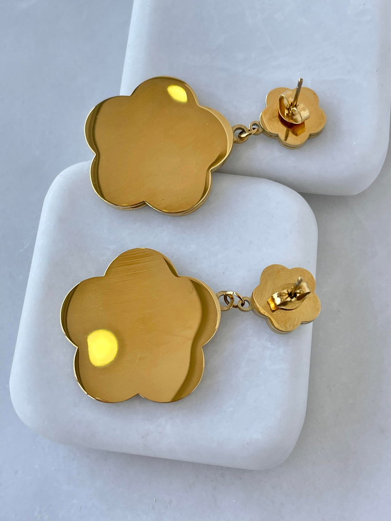 Çelik Çiçek Leopar Sallantılı Küpe Gold