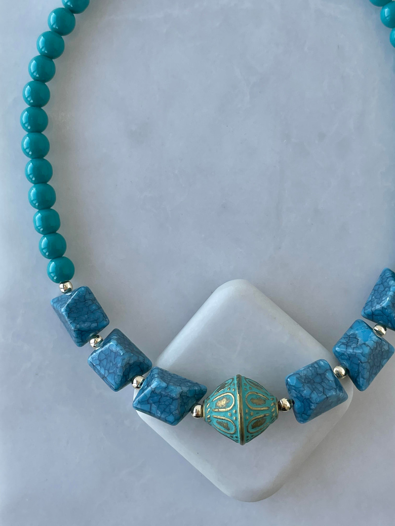 Mavi Doğal Taş Görünümlü Etnik Kolye