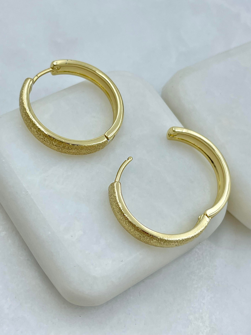 Özel Seri Kumlu Halka Küpe 2.5 cm Gold