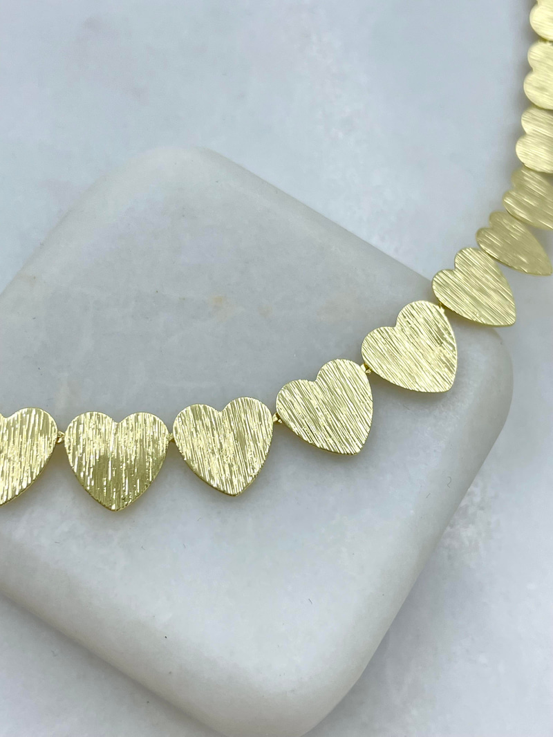 Altın Kaplama İşlemeli Kalp Plaka Kolye Gold