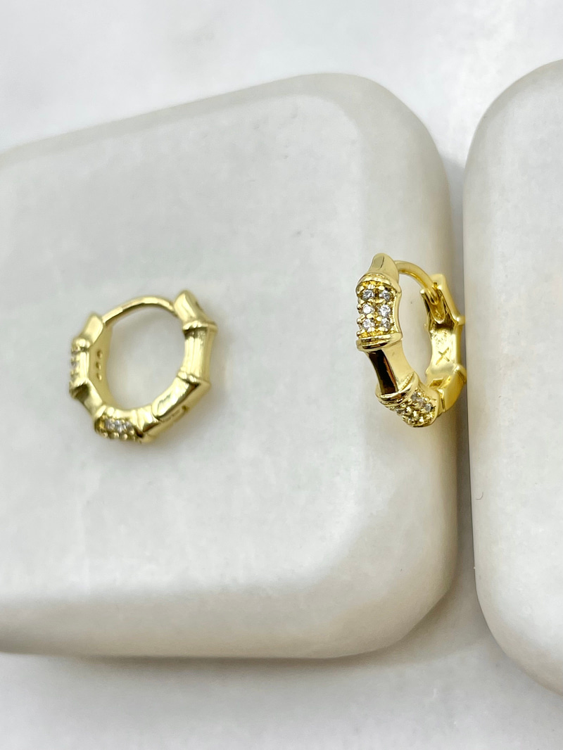 Özel Seri Gömme Taşlı Kemik Model Halka Küpe Gold