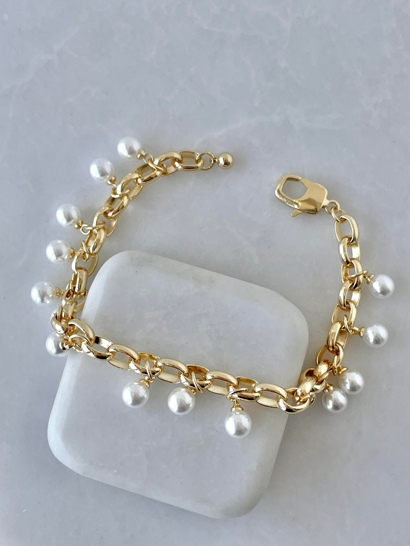 Altın Kaplama Çoklu İnci Sallantı Bileklik