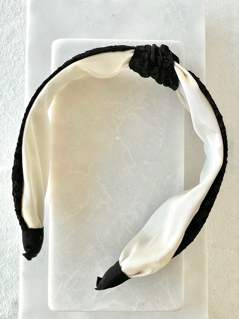Çiçek Fisto Kumaş Bandana Taç Siyah