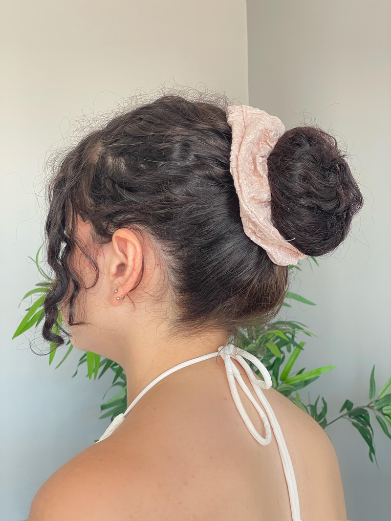 Işıltılı Pofuduk Lastik Toka Toz Pembe
