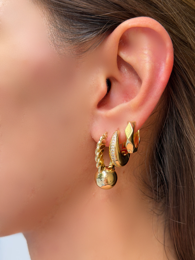 Gömme Taşlı Damla Küpe 1.9 cm Gold