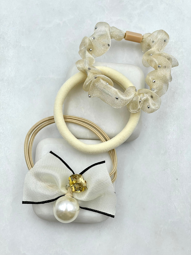 İncili ve Tüllü Üçlü Scrunchie Toka Ekru