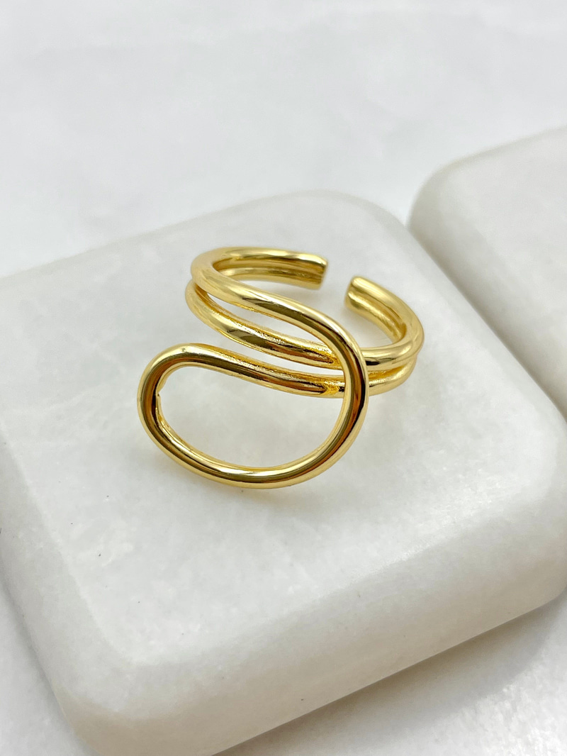 İçi Boş Oval Plaka Yüzük Gold