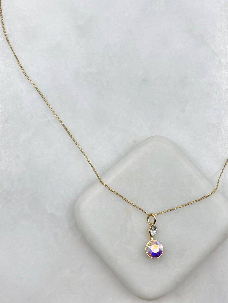 Özel Seri Yansımalı Taş Sallantılı Swarovski Kolye Gold