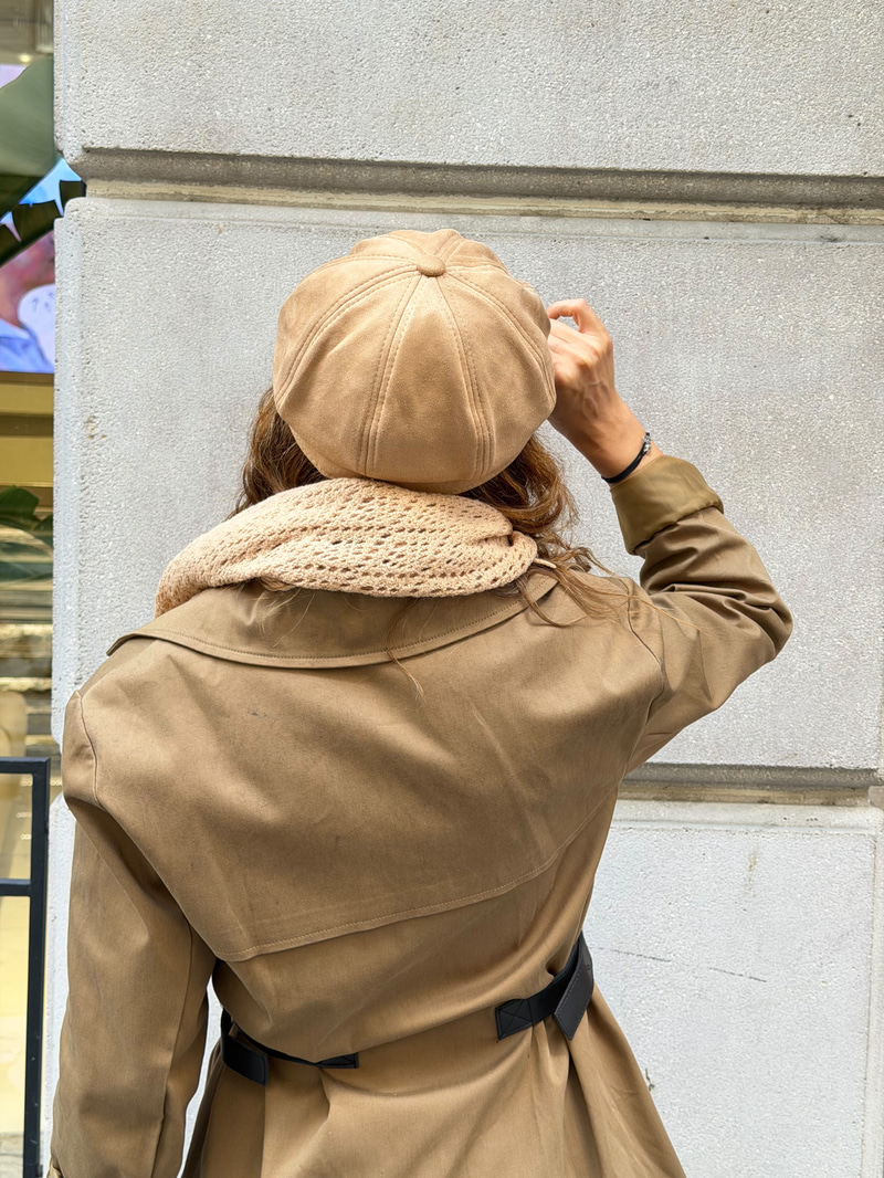 Süet Kasket Şapka ve Şal Kombini Camel