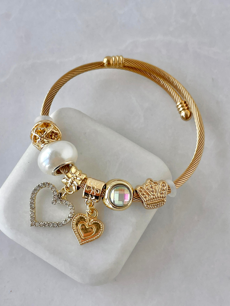 Çelik Gömme Taşlı Kalp Charmlı Bileklik Beyaz