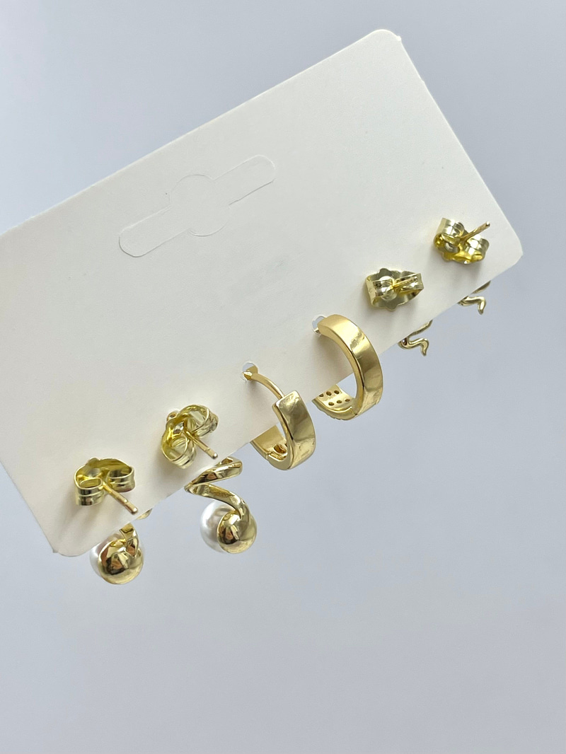 İnci ve Yılan Model Altılı Set Küpe Gold