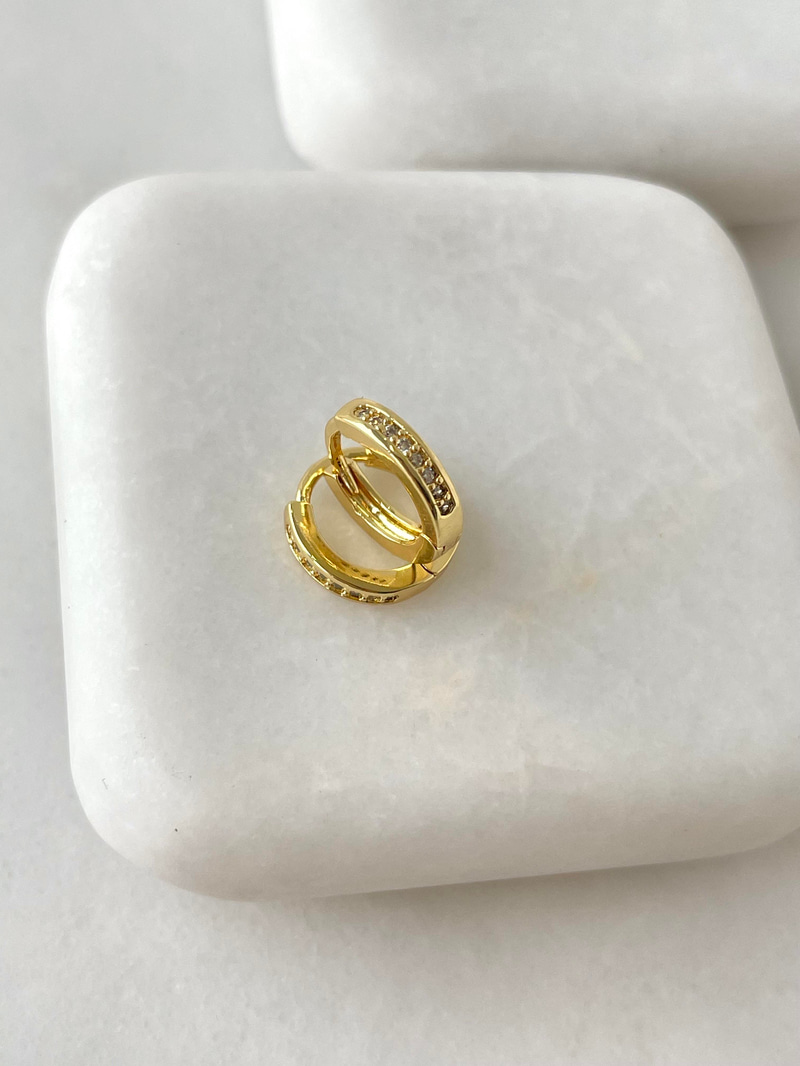 Özel Seri Minimal Zirkon Taşlı Halka Küpe Gold