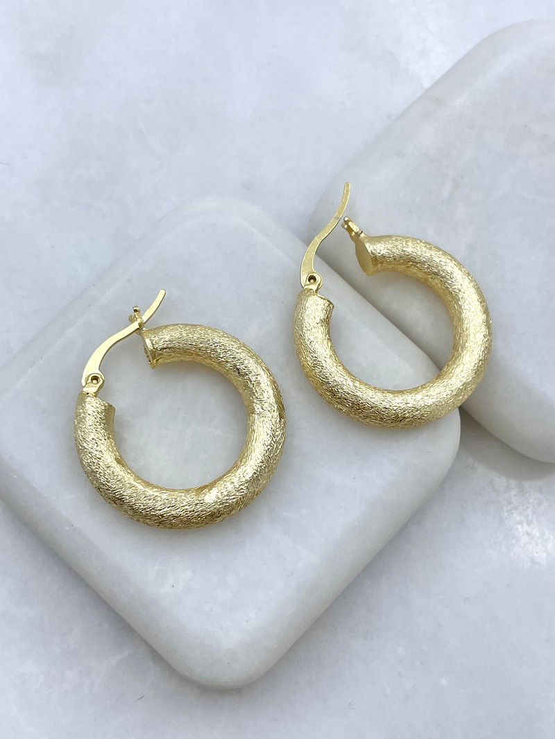 Altın Kaplama Küçük Kumlu Mat Halka Küpe 2.5 cm Gold