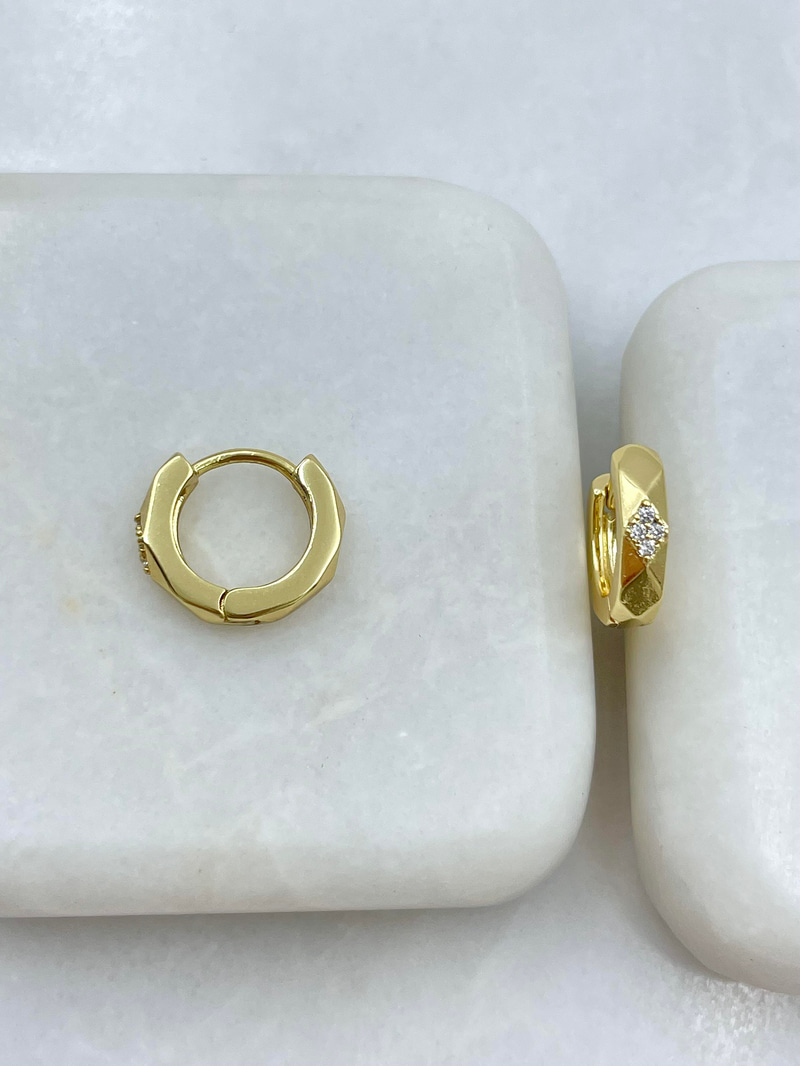 Özel Seri Üçgen Gömme Taşlı ve Yansımalı Halka Küpe Gold