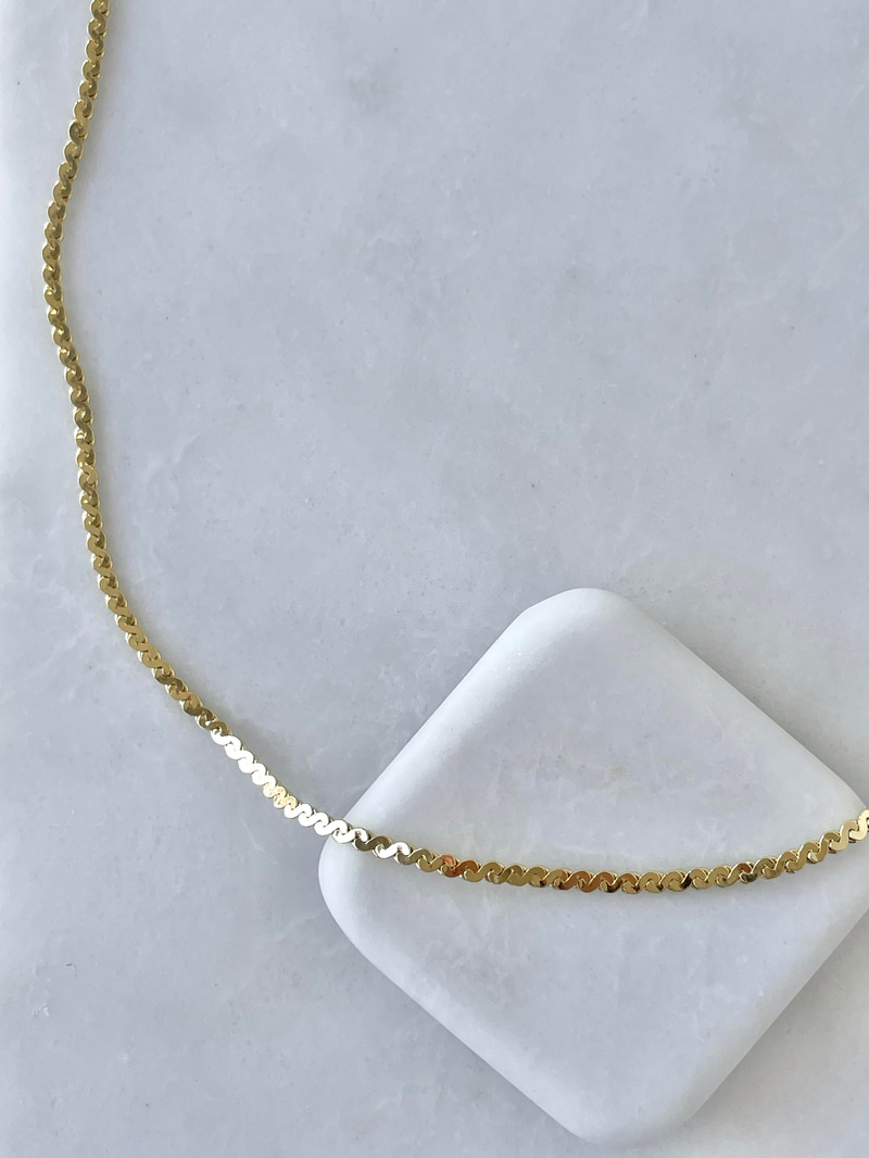 Altın Kaplama Kıvrım Model Basic Kolye Gold