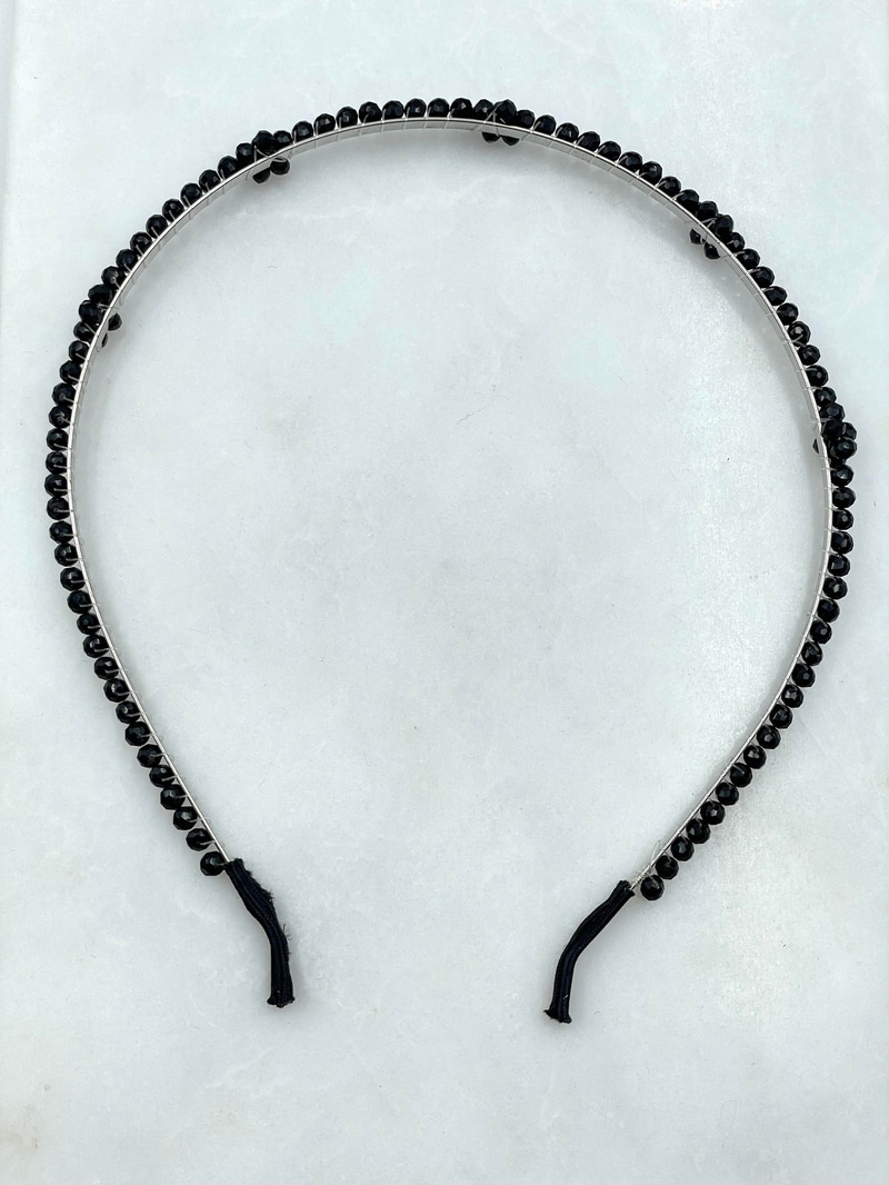 Taşlı Çiçek Detaylı Taç Siyah