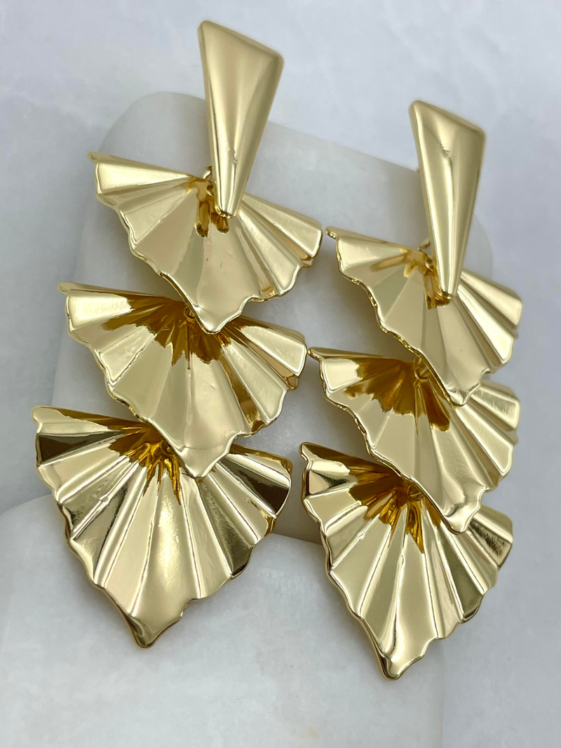 Altın Kaplama Üçgen Sallantılı Dalga Model Küpe Gold