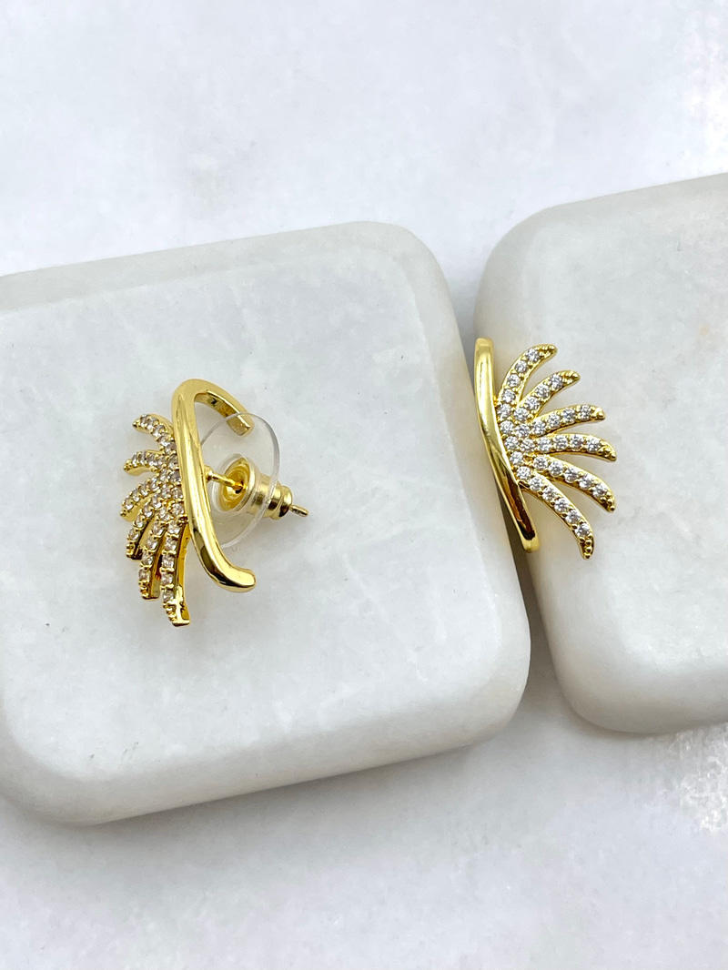 Kanat Model Gömme Taşlı Küpe Gold