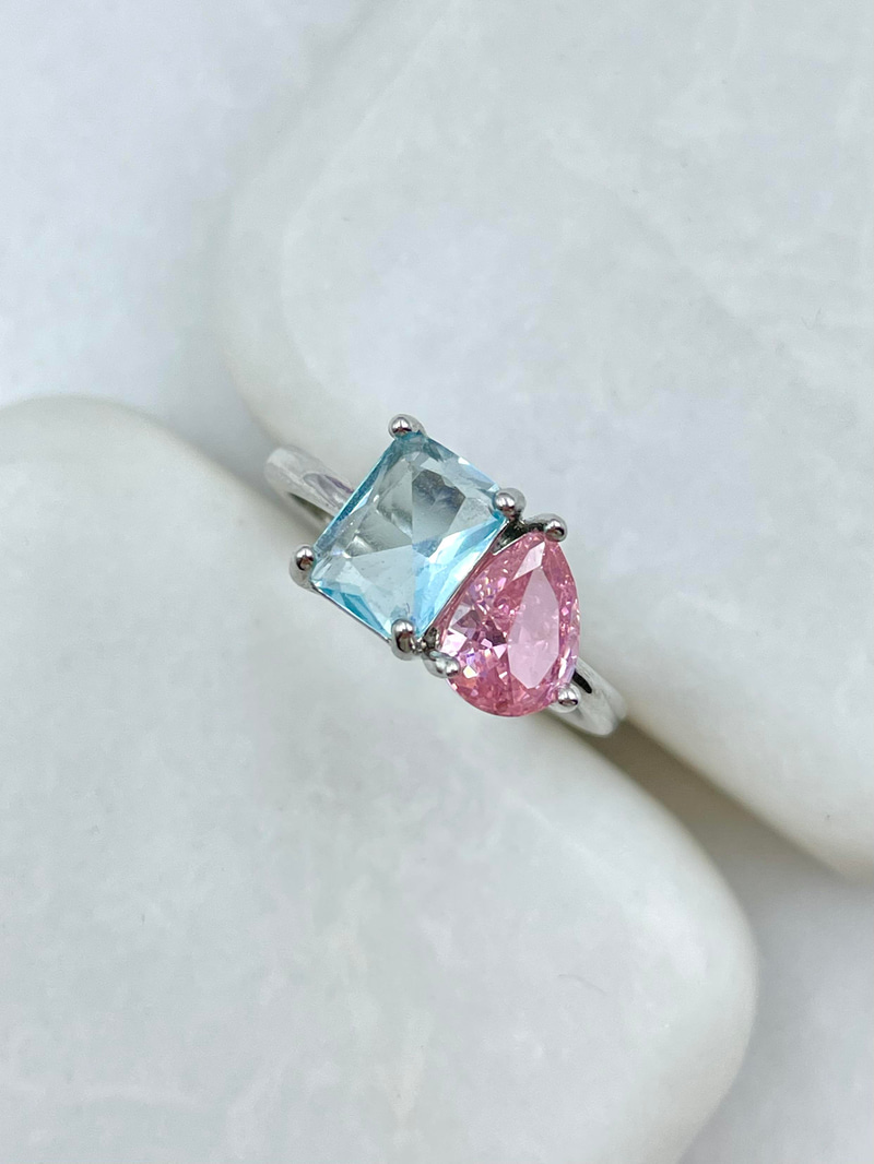 Altın Kaplama Kare ve Üçgen Kristal Taşlı Yüzük Mavi-Gümüş