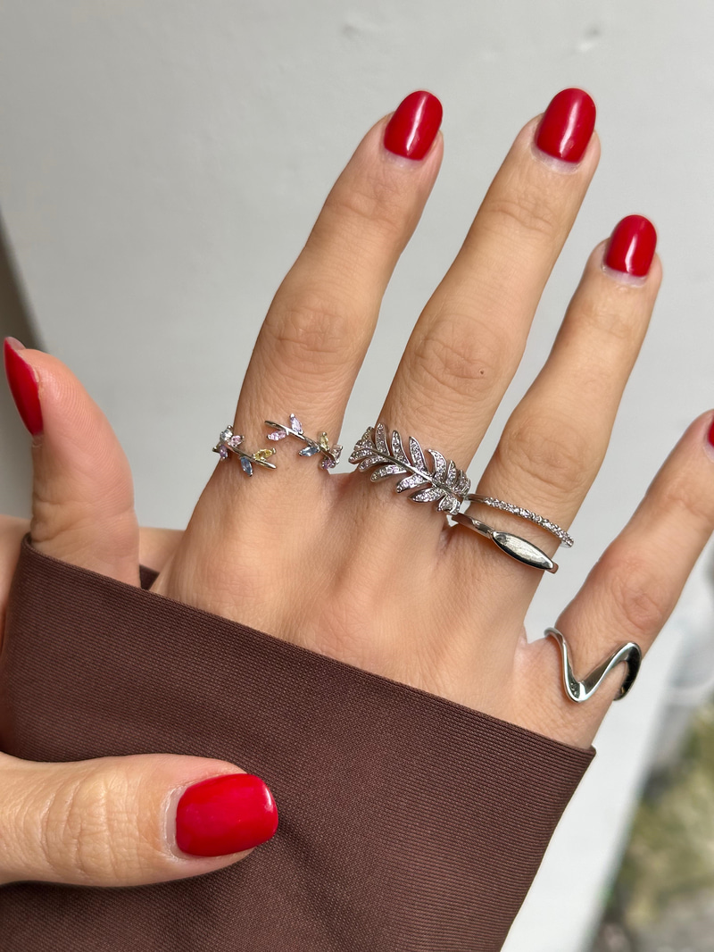 Altın Kaplama Gömme Taşlı ve Sütun Model Yüzük Gümüş