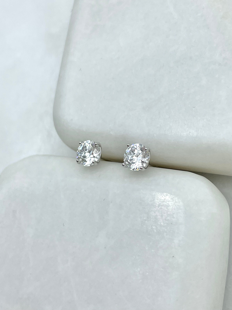 Özel Seri Minik Kristal Küpe 0.5 cm Gümüş