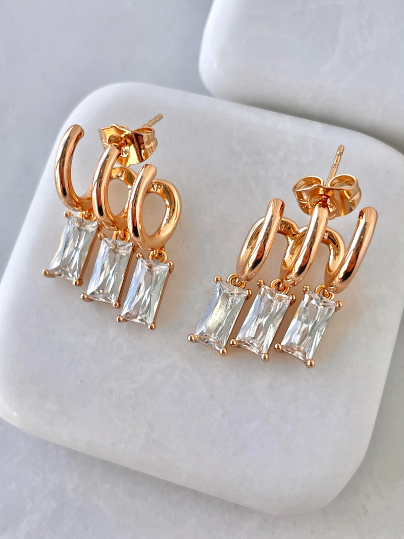Özel Seri Üçlü Görünüm Baget Taş Sallantılı Küpe Gold