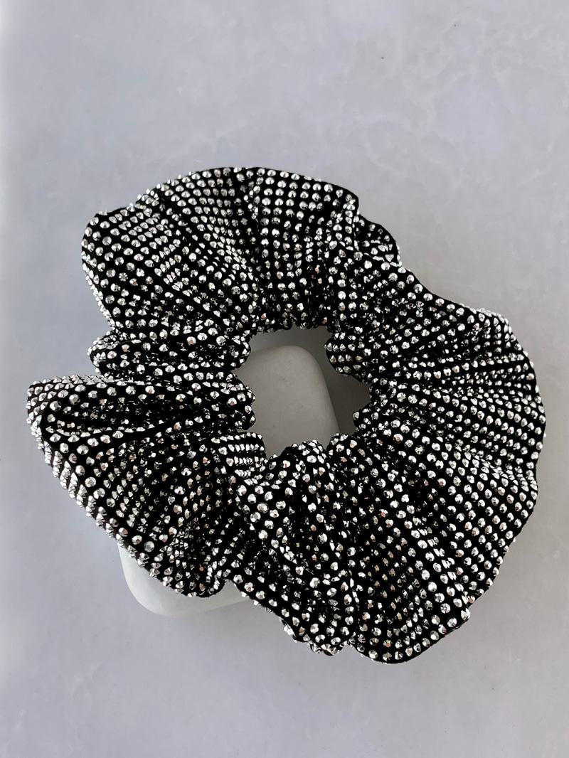 Parlak Taşlı Scrunchie Toka Gümüş