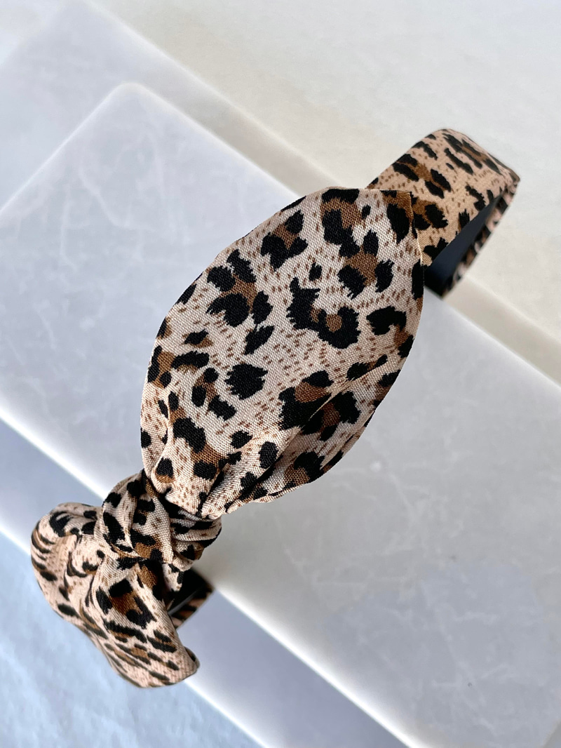 Yan Fiyonklu Leopar Taç Vizon
