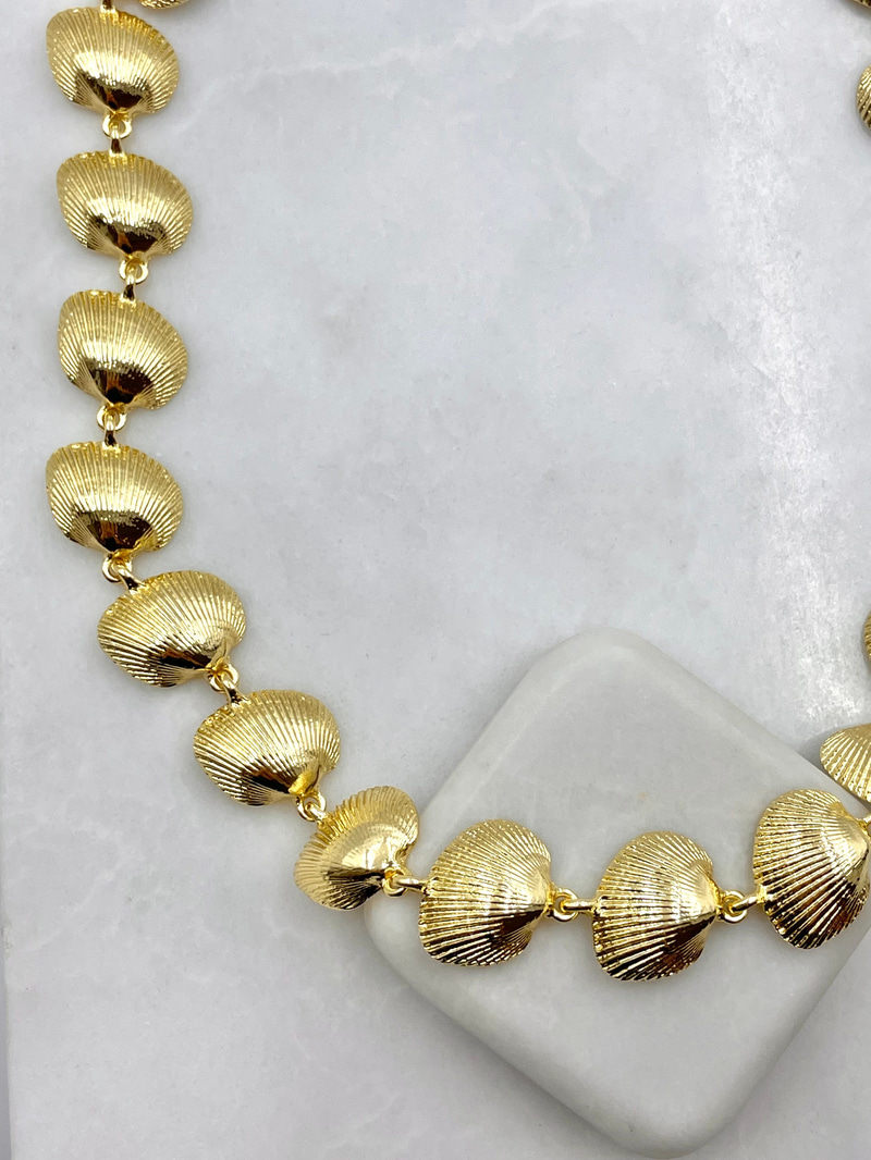 Dizi İstiridye Kabuğu Kolye Gold