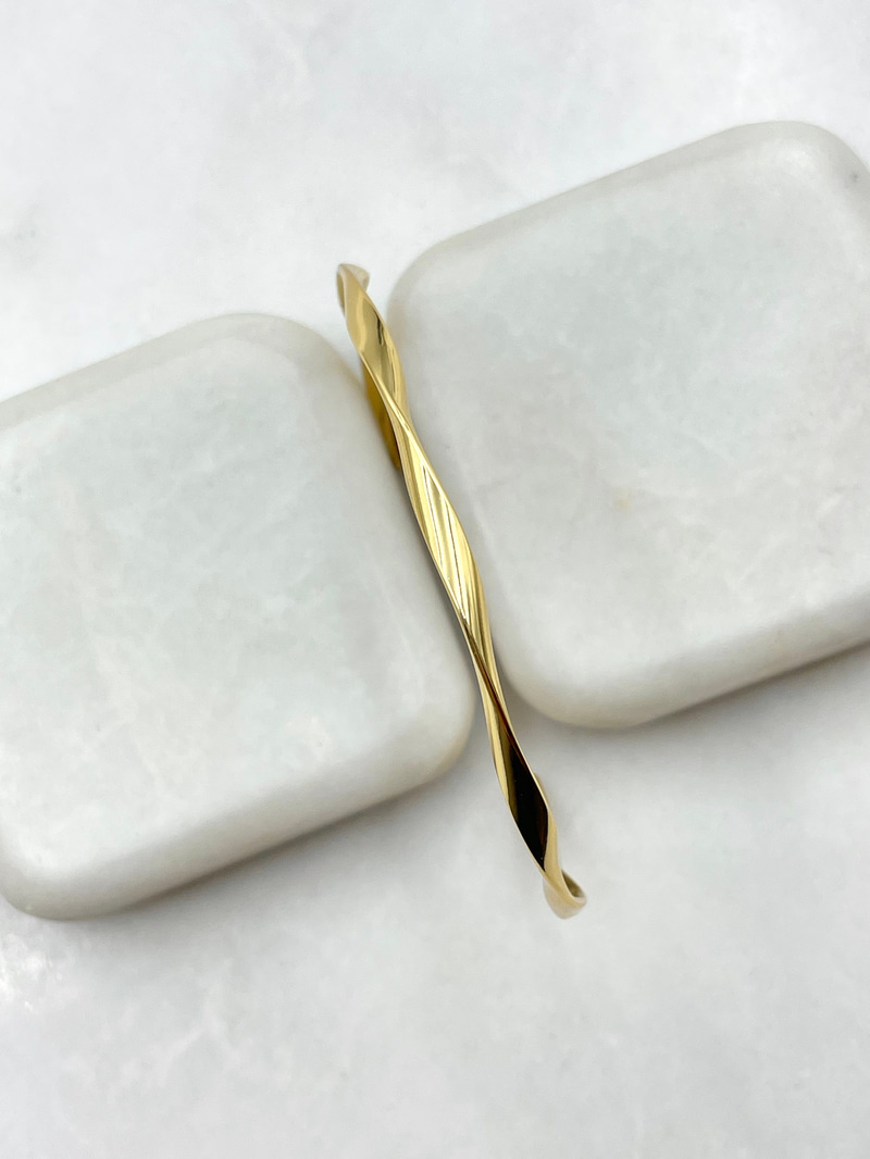 Minimal Burgu Kelepçe Gold