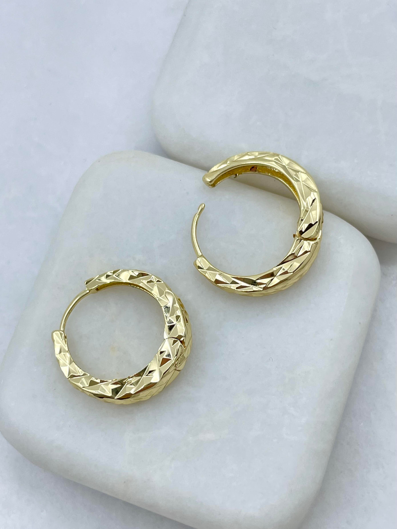 Altın Kaplama Kabartma Yansımalı ve Vintage Halka Küpe Gold