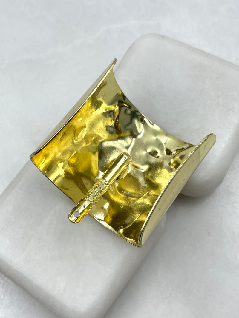 Metal Oval Desenli At Kuyruğu Tokası Gold