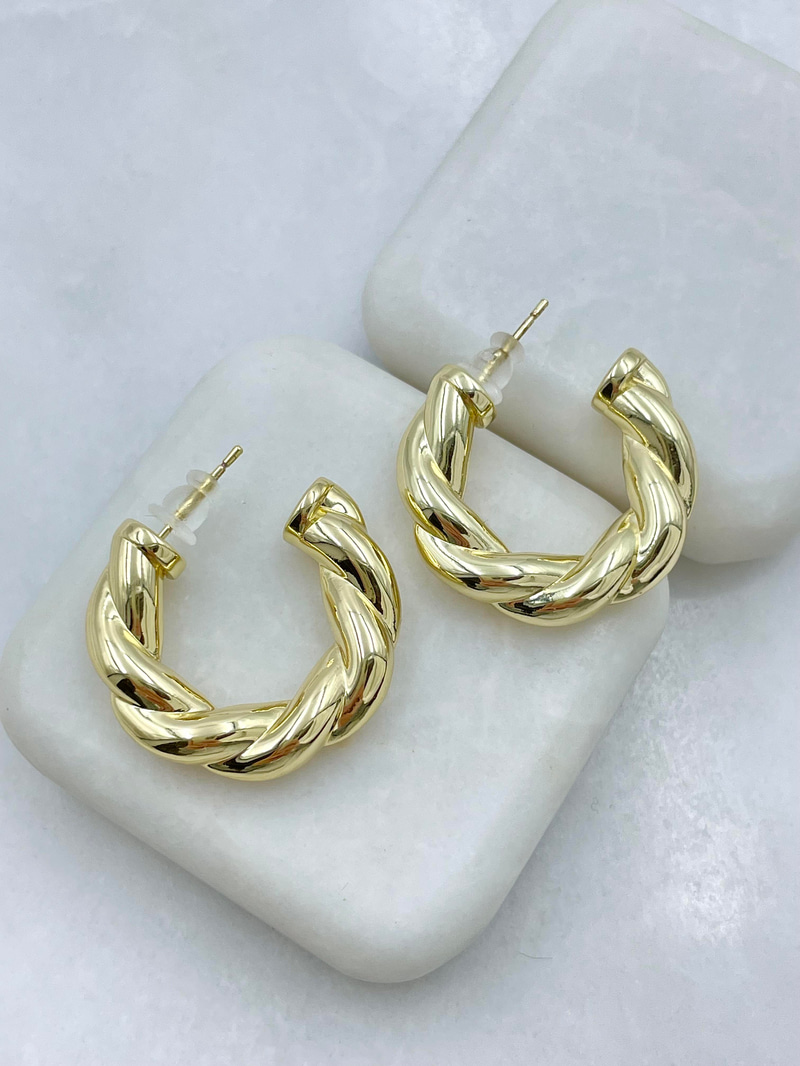 Özel Seri Burgu Model Basic Halka Küpe Gold