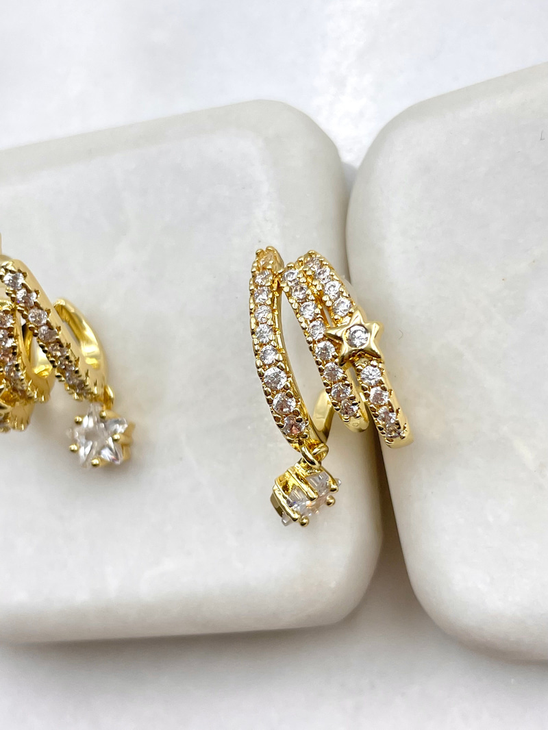Çoklu Görünüm Gömme Taşlı Yıldız Küpe Gold