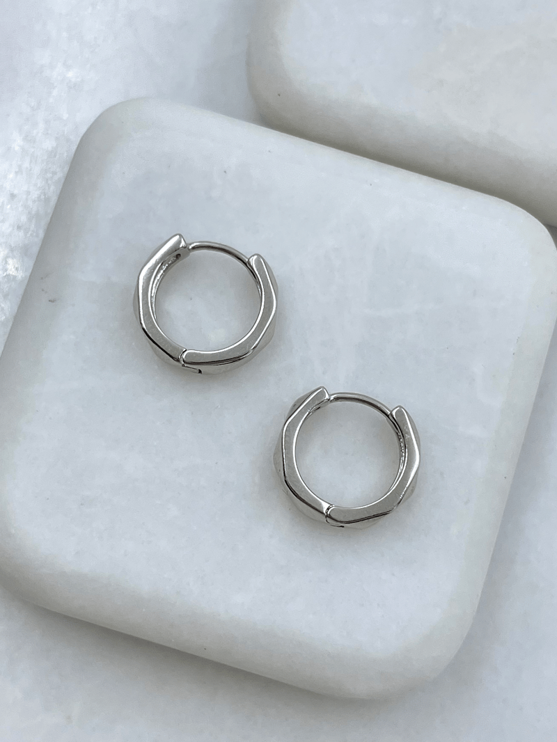 Özel Seri Minimal Yansımalı Küpe 1.3 cm Gümüş