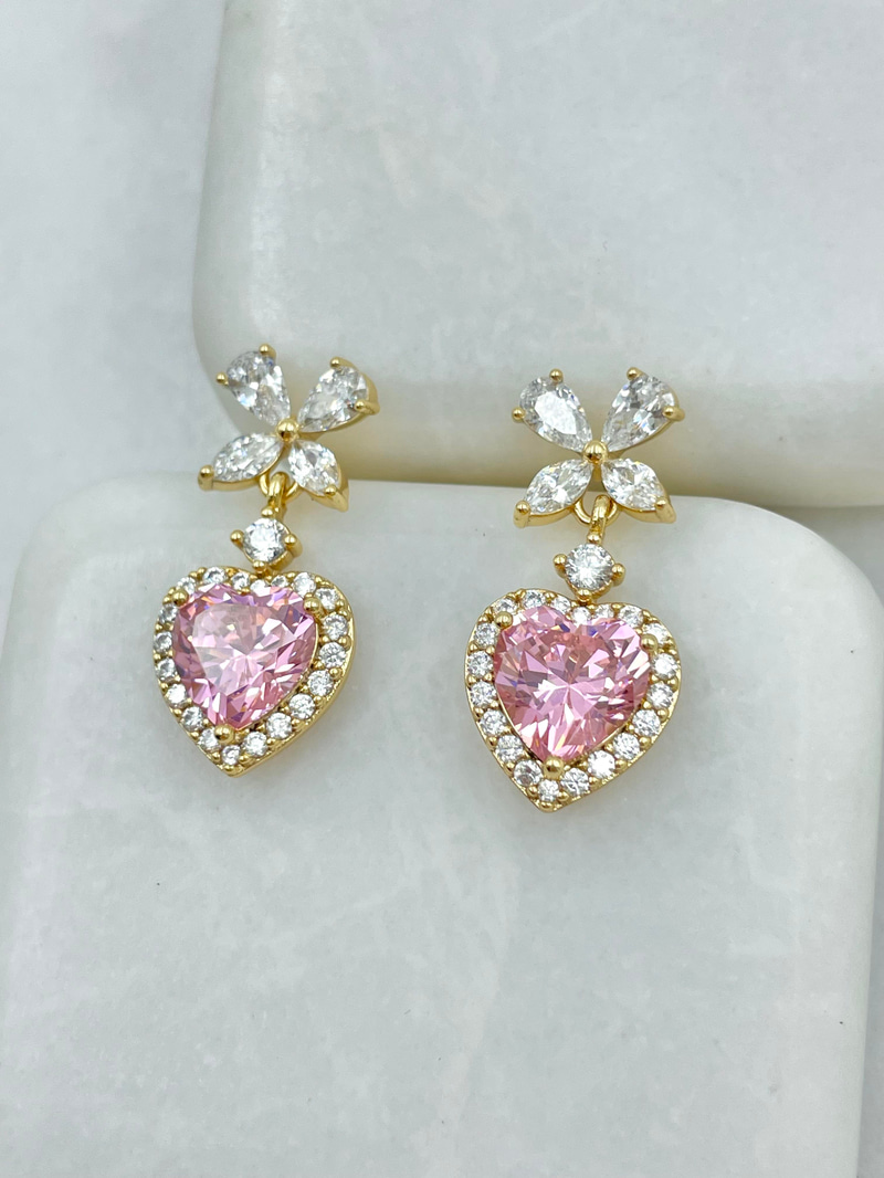Özel Seri Pembe Kristal ve Gömme Taşlı Kalp Sallantılı Küpe Gold