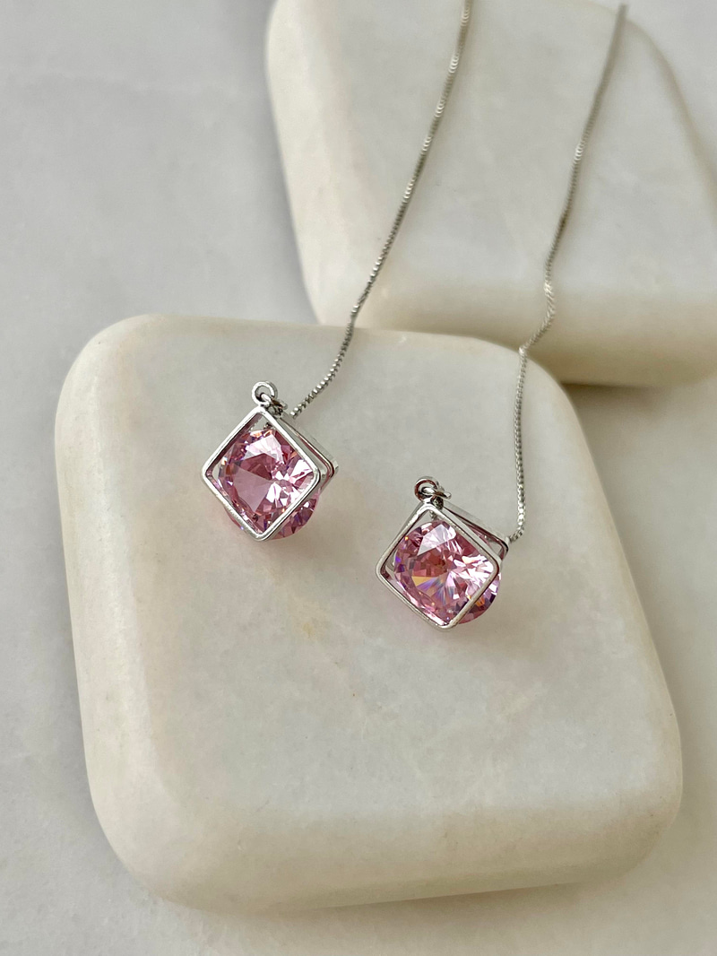 Altın Kaplama Kare Kristal Taş Sallantılı Küpe Gümüş