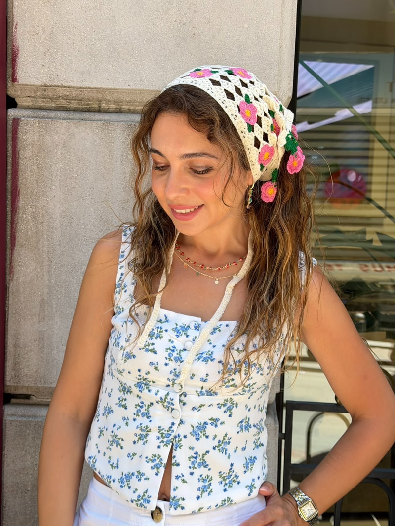 Çiçek Sallantılı Üçgen Bandana Pembe