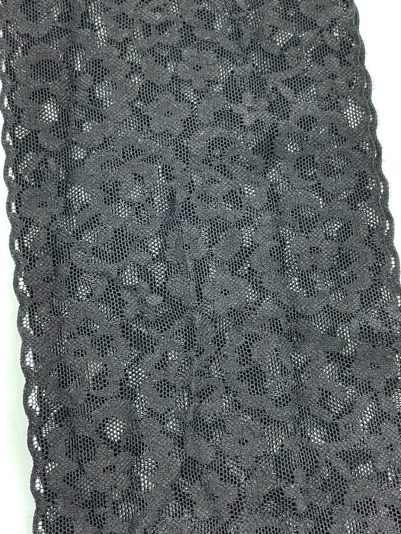 Çiçek Desenli Geniş Dantel Bandana Siyah